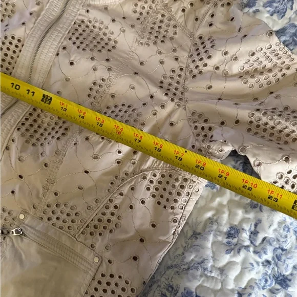 White House Black Market Cream Eyelet Bomber Jacket - Picture 10 of 10